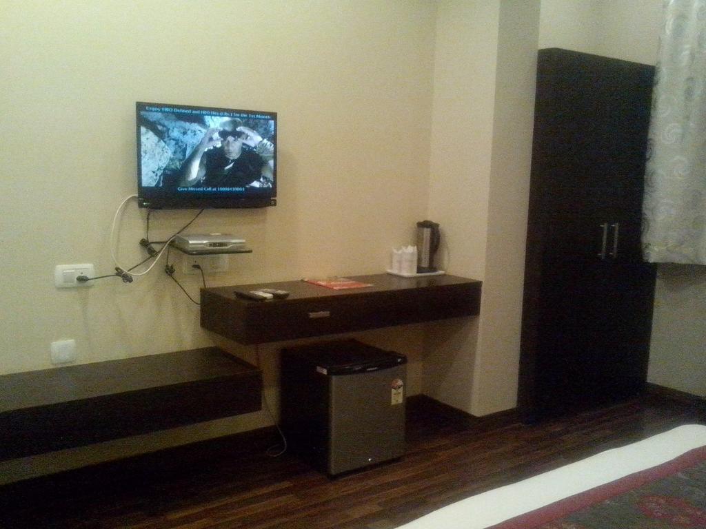 Vrindāvan Hotel Krishna International חדר תמונה