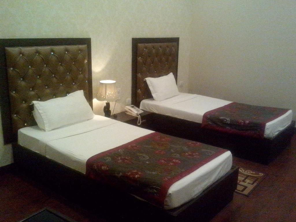 Vrindāvan Hotel Krishna International חדר תמונה