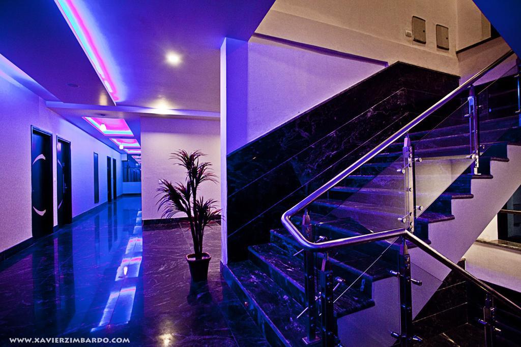 Vrindāvan Hotel Krishna International מראה חיצוני תמונה