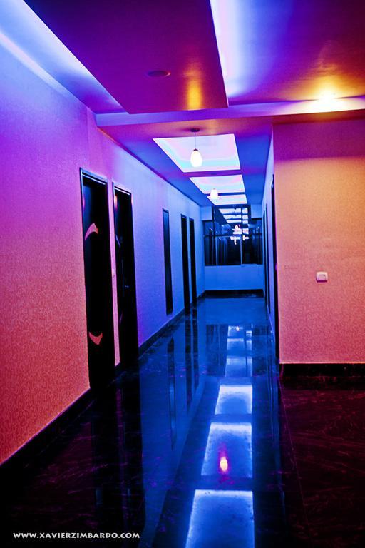Vrindāvan Hotel Krishna International מראה חיצוני תמונה