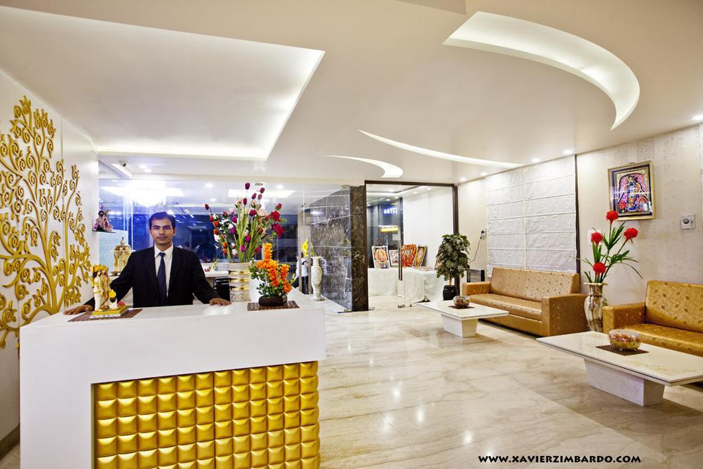 Vrindāvan Hotel Krishna International מראה חיצוני תמונה