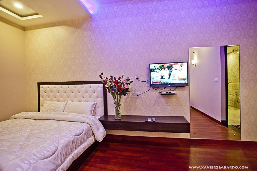 Vrindāvan Hotel Krishna International מראה חיצוני תמונה