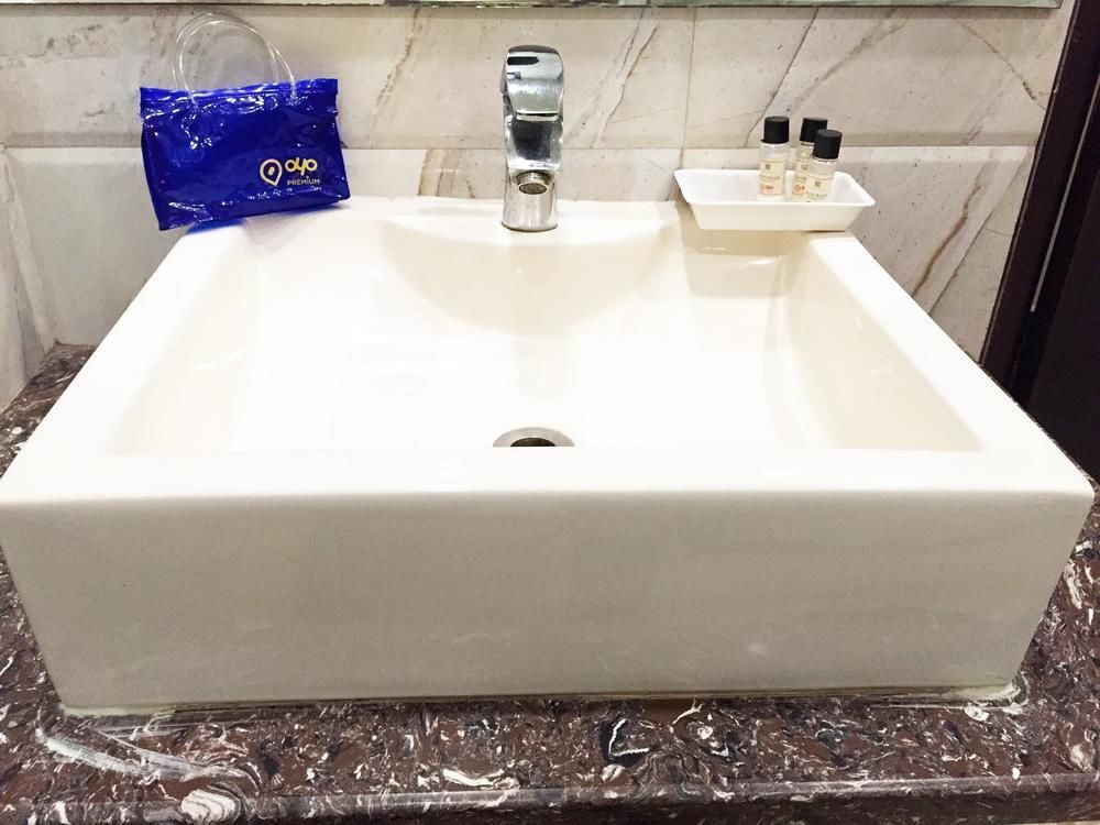 Vrindāvan Hotel Krishna International מראה חיצוני תמונה