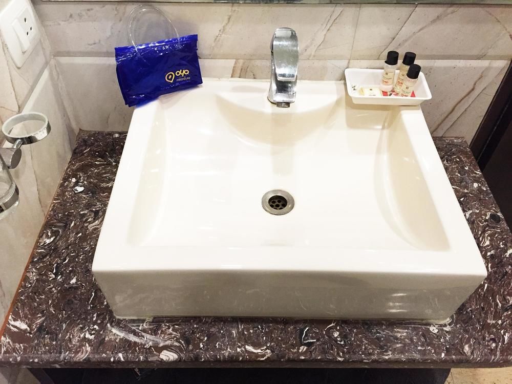 Vrindāvan Hotel Krishna International מראה חיצוני תמונה