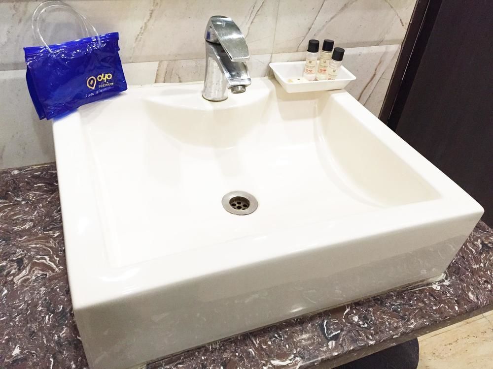 Vrindāvan Hotel Krishna International מראה חיצוני תמונה